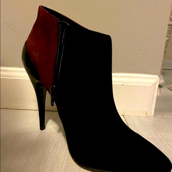 ALDO New Pointed Toe Ankle Boots - Picture 4 of 8